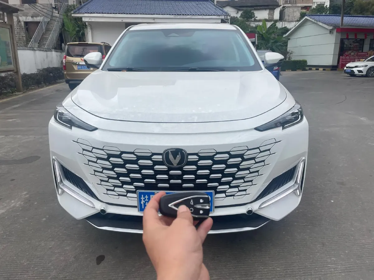 2023 ChangAn UNI-K 2.0T 233HP L4 8AT,autocango,china used car exporter,china ev exporter,chinese used car exporter,chinese used ev exporter