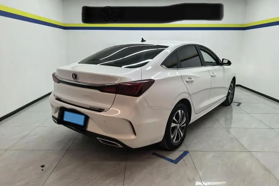 2022 ChangAn Eado 1.6L 128HP L4 5MT,autocango,china used car exporter,china ev exporter,chinese used car exporter,chinese used ev exporter