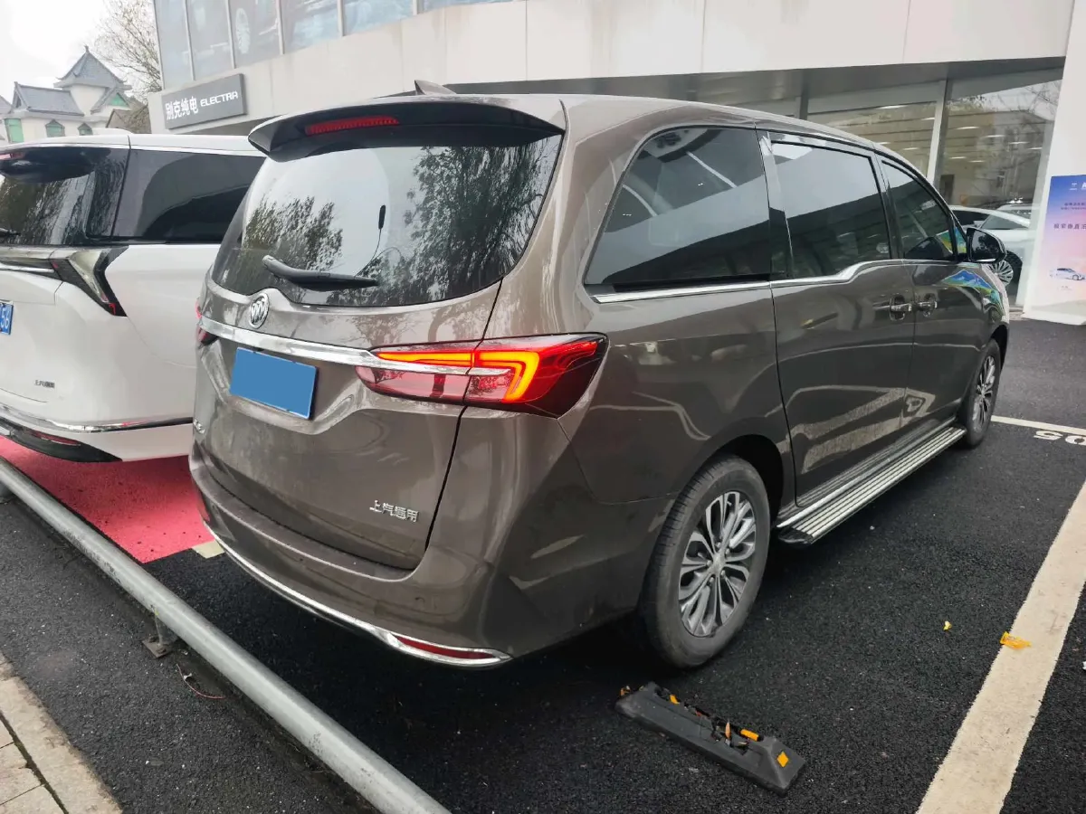 2023 Buick GL8 2.0T 237HP L4 9AT,autocango,china used car exporter,china ev exporter,chinese used car exporter,chinese used ev exporter
