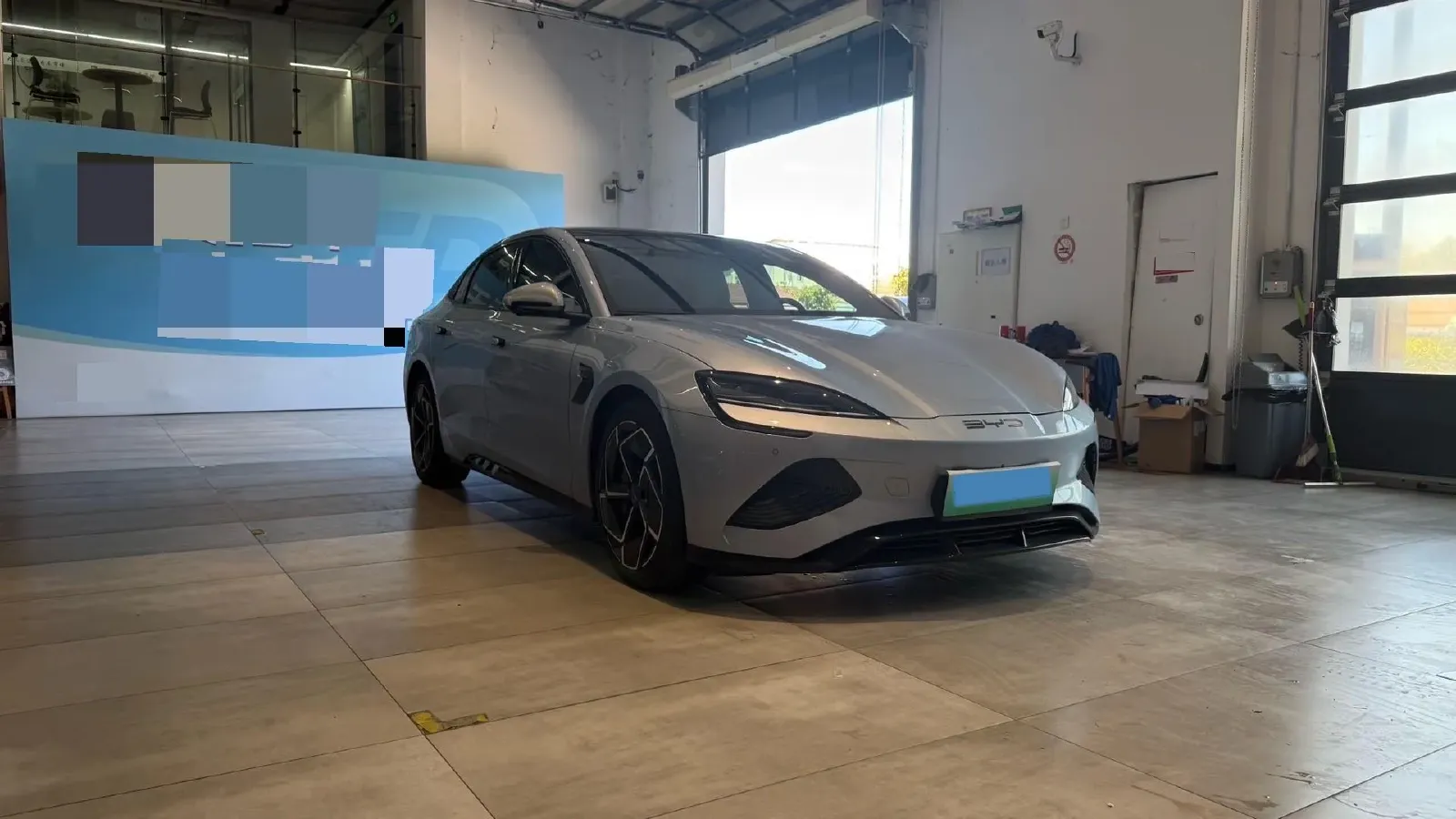 2022 AITO AITO M5 Range Extended 125HP REEV 40KWH,autocango,china used car exporter,china ev exporter,chinese used car exporter,chinese used ev exporter