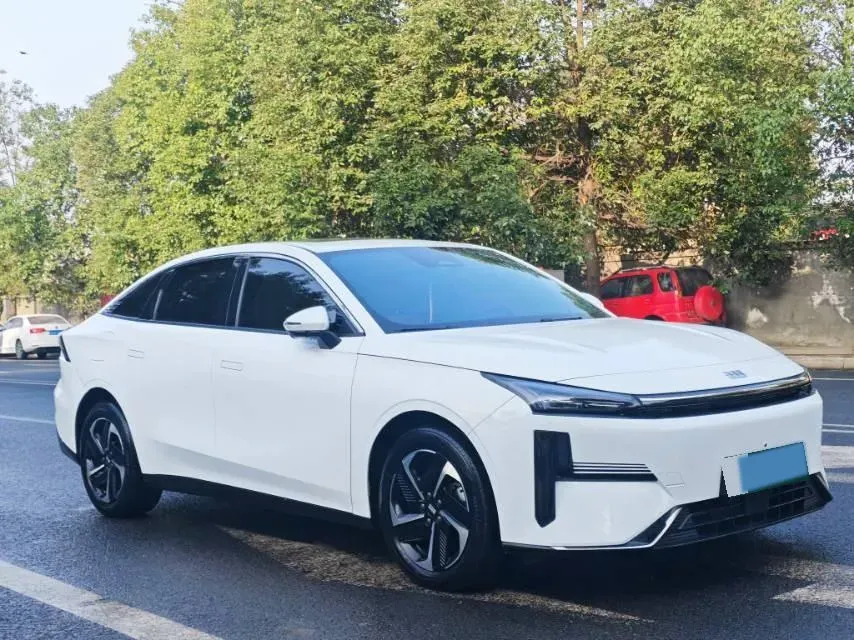 2024 Geely Galaxy L6 1.5T 163HP L4 3DHT PHEV,autocango,china used car exporter,china ev exporter,chinese used car exporter,chinese used ev exporter