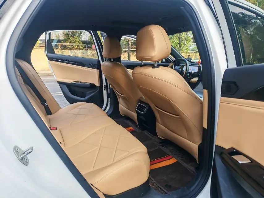 2024 Geely Galaxy L6 1.5T 163HP L4 3DHT PHEV,autocango,china used car exporter,china ev exporter,chinese used car exporter,chinese used ev exporter