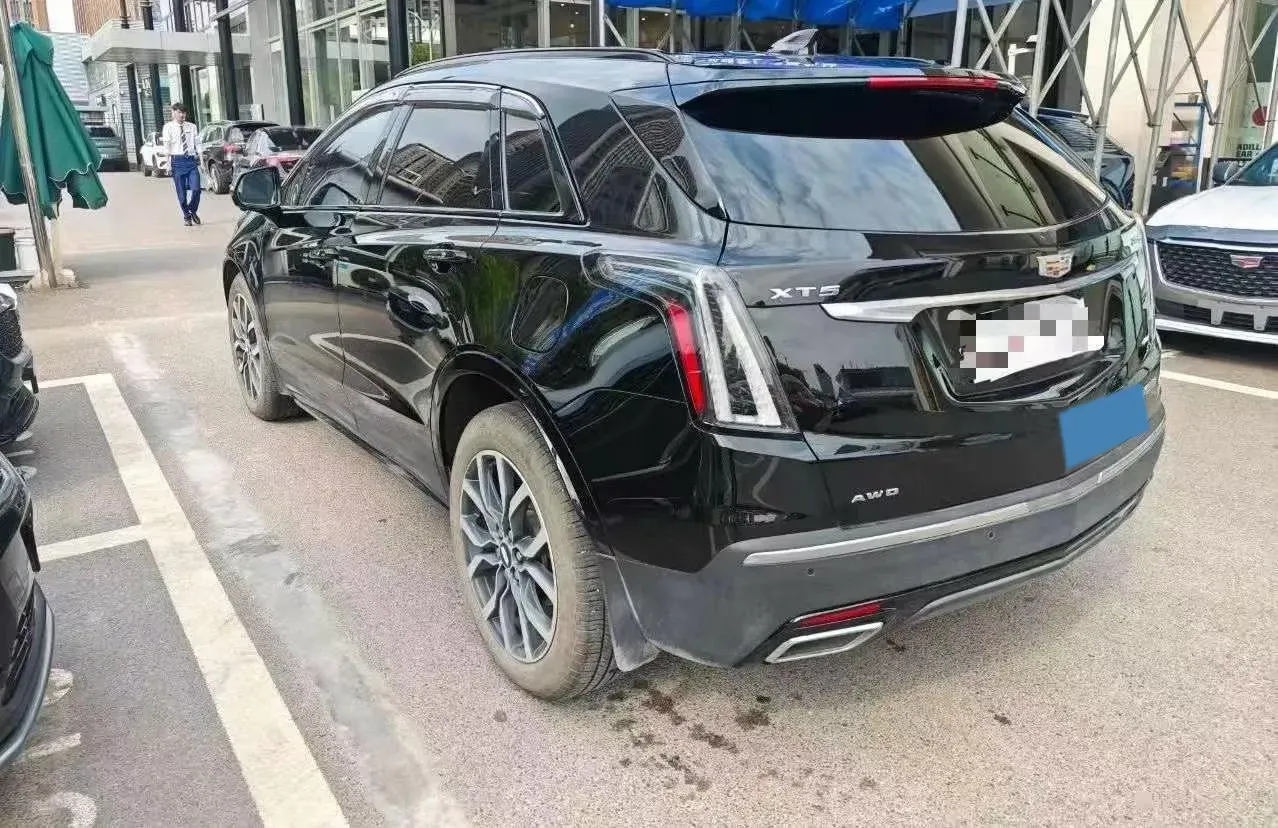 2021 Cadillac XT5 2.0T 237HP L4 9AT,autocango,china used car exporter,china ev exporter,chinese used car exporter,chinese used ev exporter