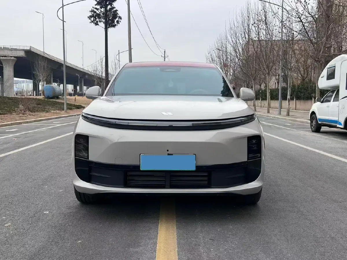 2024 Li L6 Range Extended 154HP L4 REEV 36.8KWH,autocango,china used car exporter,china ev exporter,chinese used car exporter,chinese used ev exporter