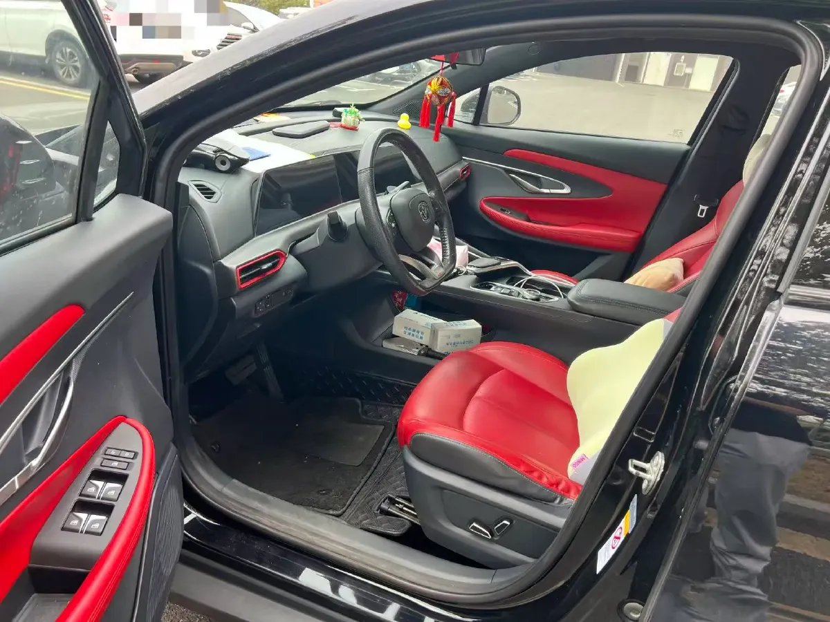 2020 ChangAn UNI-T 1.5T 180HP L4 7DCT,autocango,china used car exporter,china ev exporter,chinese used car exporter,chinese used ev exporter