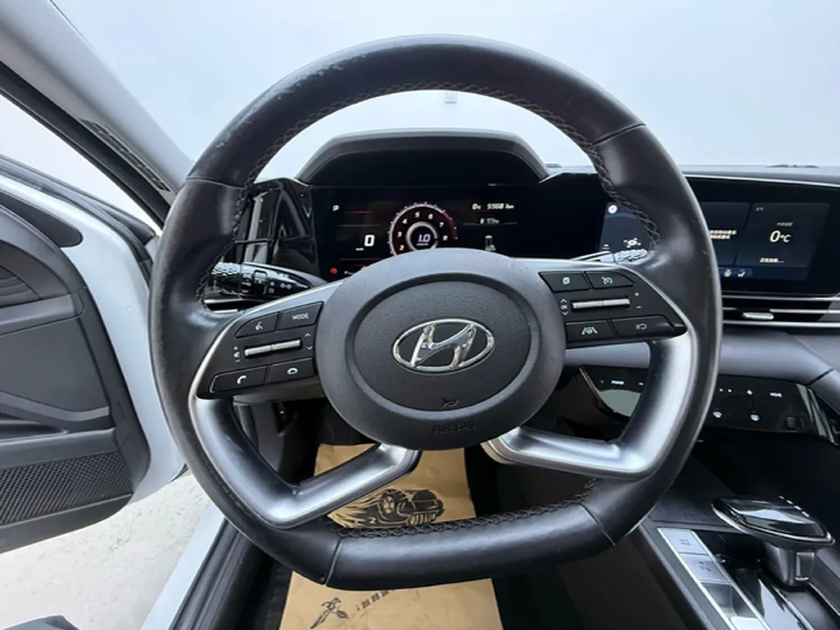 2021 Hyundai Elantra 1.5L 115HP L4 CVT,autocango,china used car exporter,china ev exporter,chinese used car exporter,chinese used ev exporter