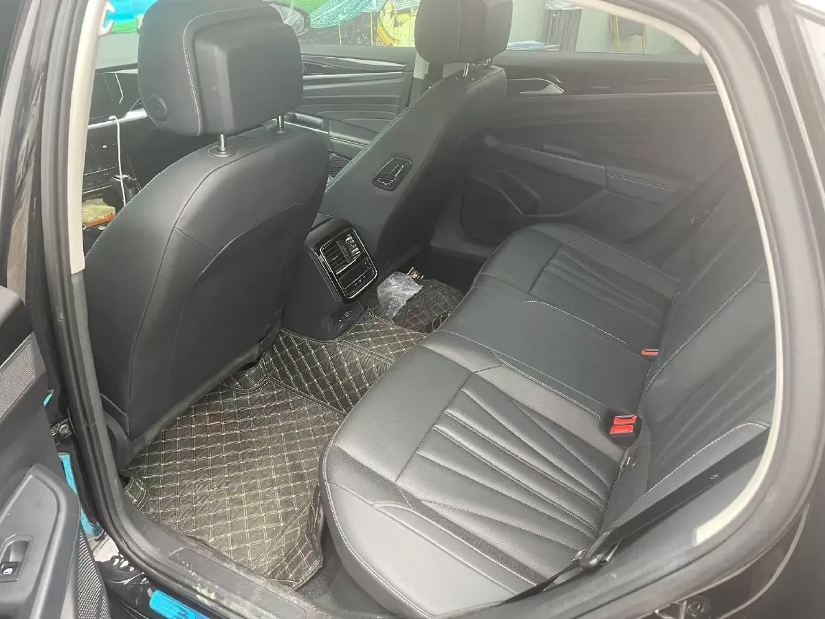 2025 Volkswagen Passat 2.0T 220HP L4 7DCT,autocango,china used car exporter,china ev exporter,chinese used car exporter,chinese used ev exporter