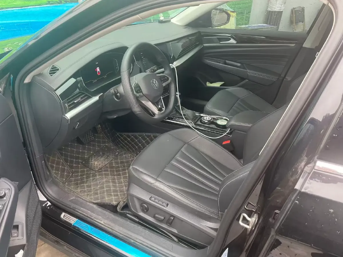 2025 Volkswagen Passat 2.0T 220HP L4 7DCT,autocango,china used car exporter,china ev exporter,chinese used car exporter,chinese used ev exporter