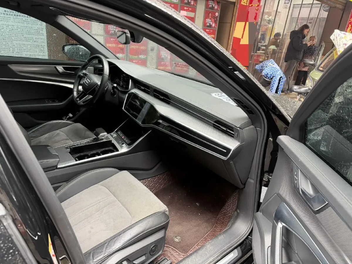 2020 Audi A6L 2.0T 190HP L4 7DCT,autocango,china used car exporter,china ev exporter,chinese used car exporter,chinese used ev exporter