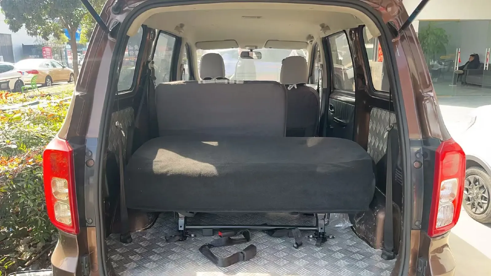 2019 WuLing HongGuang 1.5L 99HP L4 6MT,autocango,china used car exporter,china ev exporter,chinese used car exporter,chinese used ev exporter