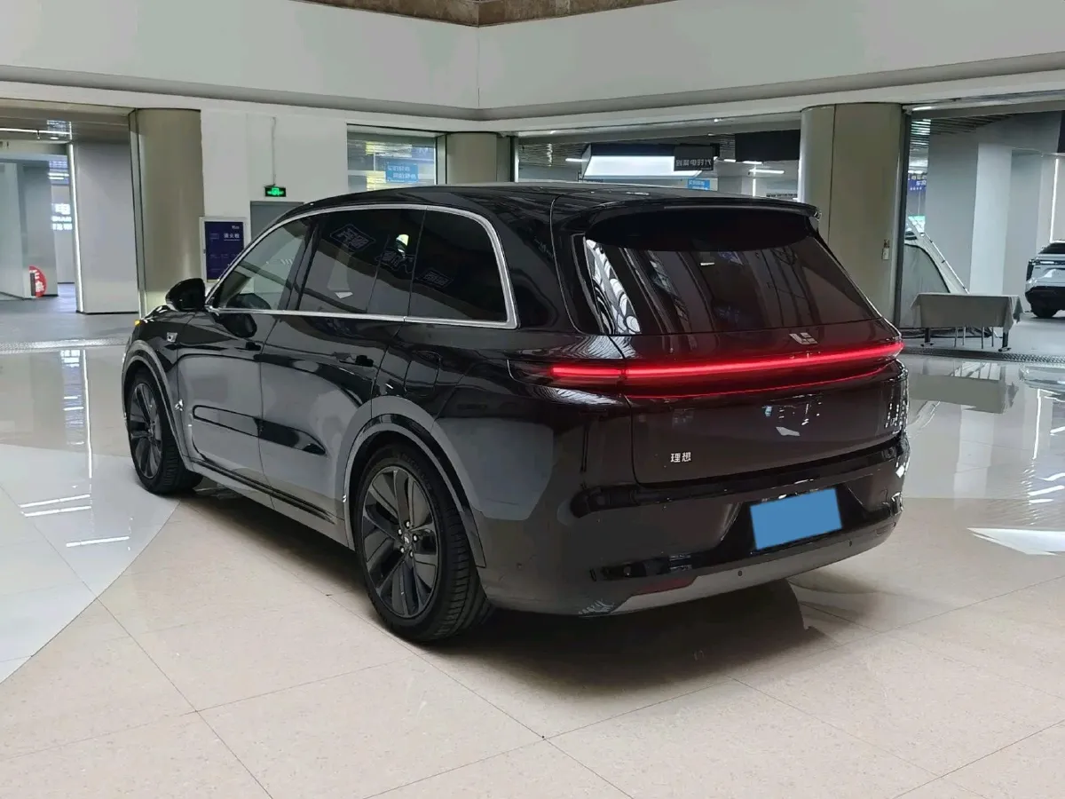 2025 Li L8 Range Extended 154HP REEV,autocango,china used car exporter,china ev exporter,chinese used car exporter,chinese used ev exporter