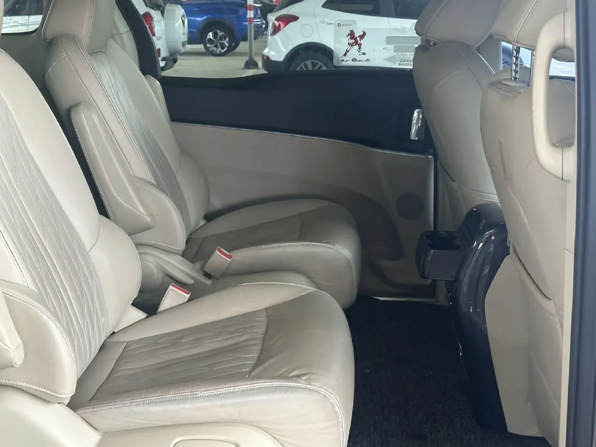 2022 Buick GL8 2.0T 237HP L4 9AT,autocango,china used car exporter,china ev exporter,chinese used car exporter,chinese used ev exporter