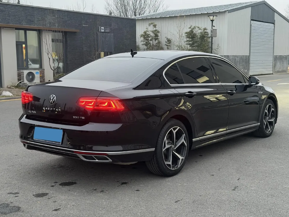 2023 Volkswagen Magotan 2.0T 186HP L4 7DCT,autocango,china used car exporter,china ev exporter,chinese used car exporter,chinese used ev exporter