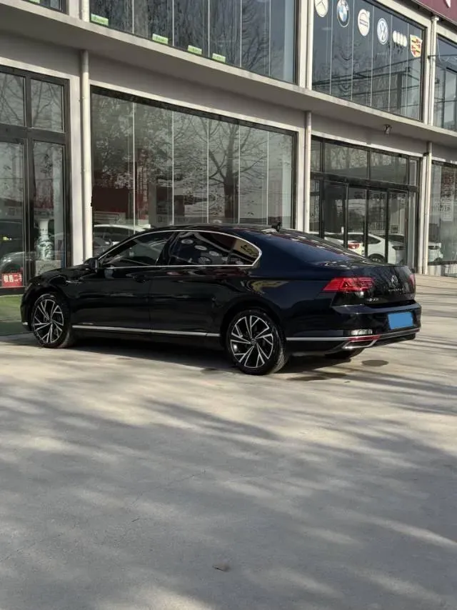 2021 Volkswagen Magotan 2.0T 186HP L4 7DCT,autocango,china used car exporter,china ev exporter,chinese used car exporter,chinese used ev exporter