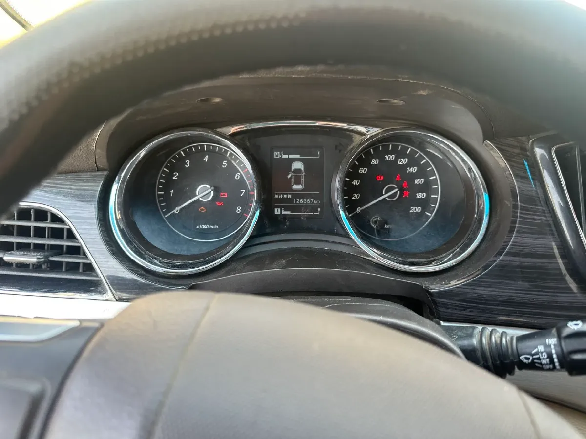 2016 BaoJun 730 1.5L 112HP L4 5MT,autocango,china used car exporter,china ev exporter,chinese used car exporter,chinese used ev exporter