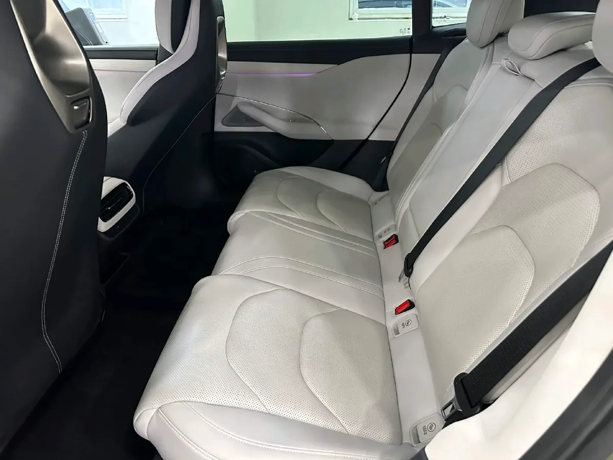 2024 MI SU7 BEV 94.3KWH,autocango,china used car exporter,china ev exporter,chinese used car exporter,chinese used ev exporter