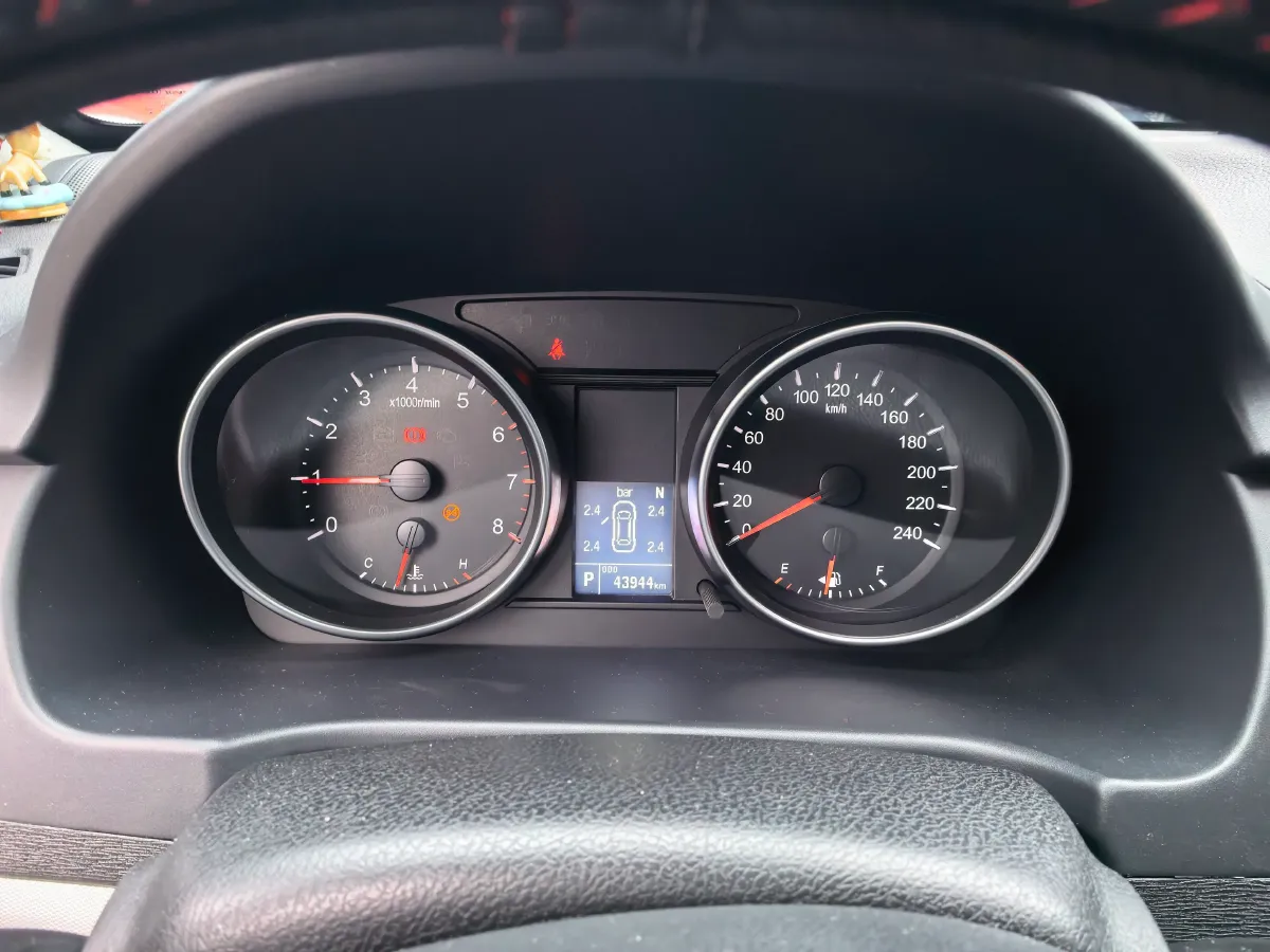 2019 Haval M6 1.5T 150HP L4 7DCT,autocango,china used car exporter,china ev exporter,chinese used car exporter,chinese used ev exporter