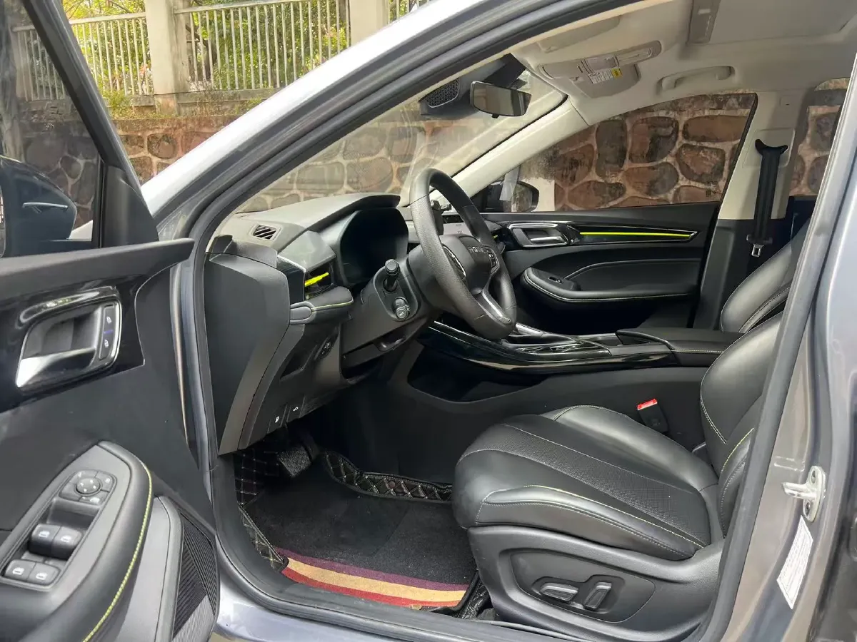 2021 Roewe i5 1.5L 120HP L4 CVT,autocango,china used car exporter,china ev exporter,chinese used car exporter,chinese used ev exporter