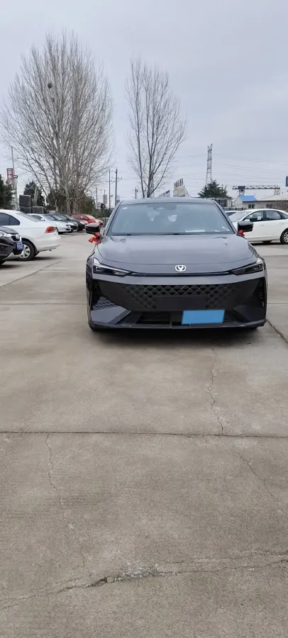 2023 ChangAn UNI-V 1.5T 188HP L4 7DCT,autocango,china used car exporter,china ev exporter,chinese used car exporter,chinese used ev exporter