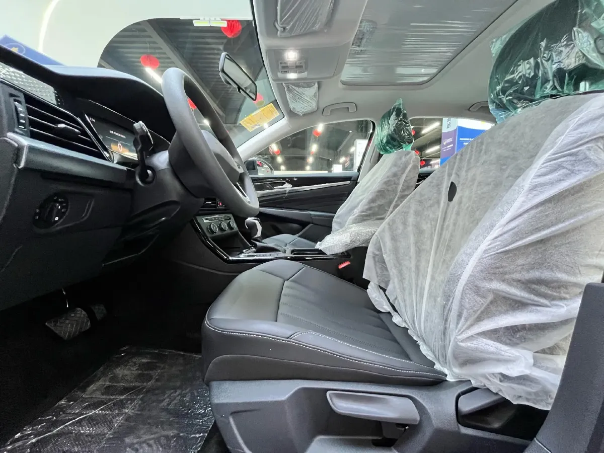 2024 Volkswagen Passat 1.4T 150HP L4 7DCT,autocango,china used car exporter,china ev exporter,chinese used car exporter,chinese used ev exporter