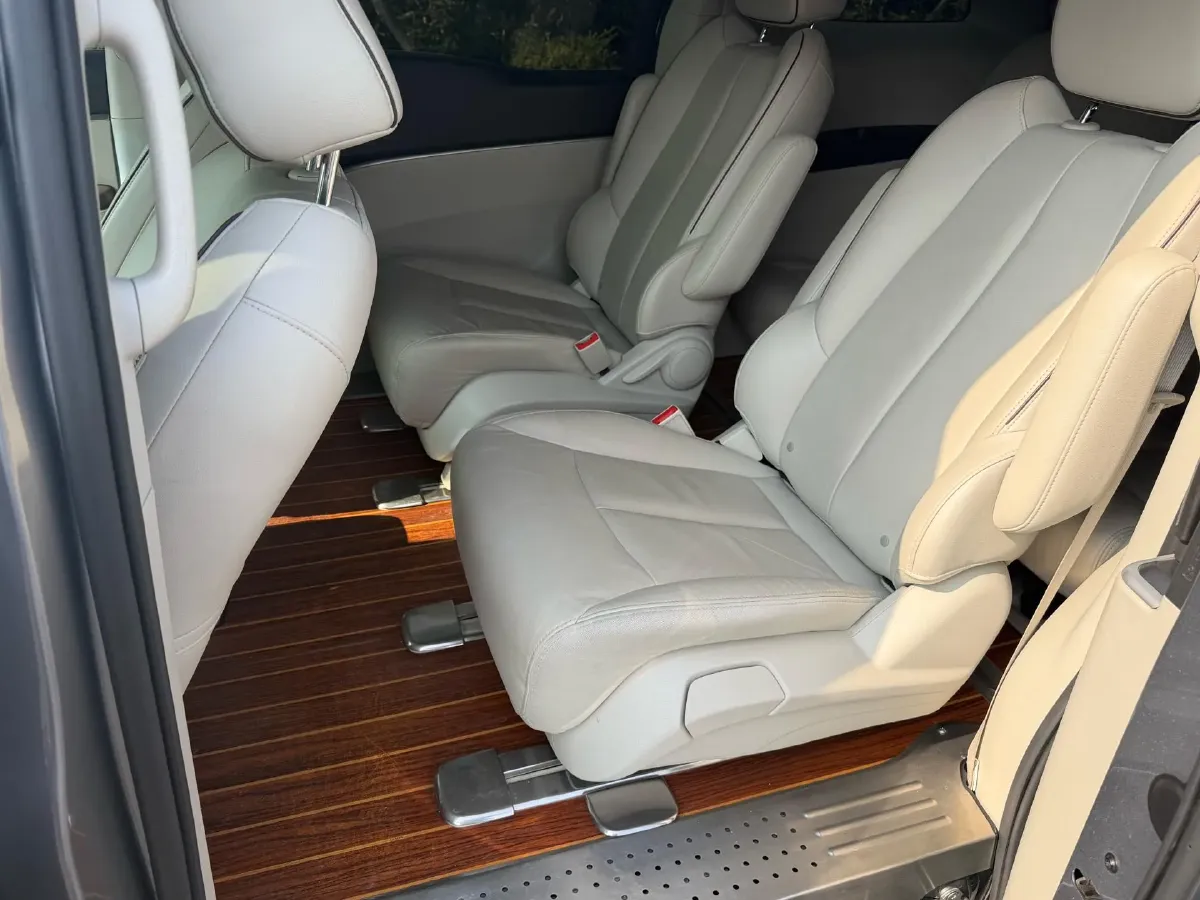 2021 Buick GL8 2.0T 237HP L4 9AT,autocango,china used car exporter,china ev exporter,chinese used car exporter,chinese used ev exporter