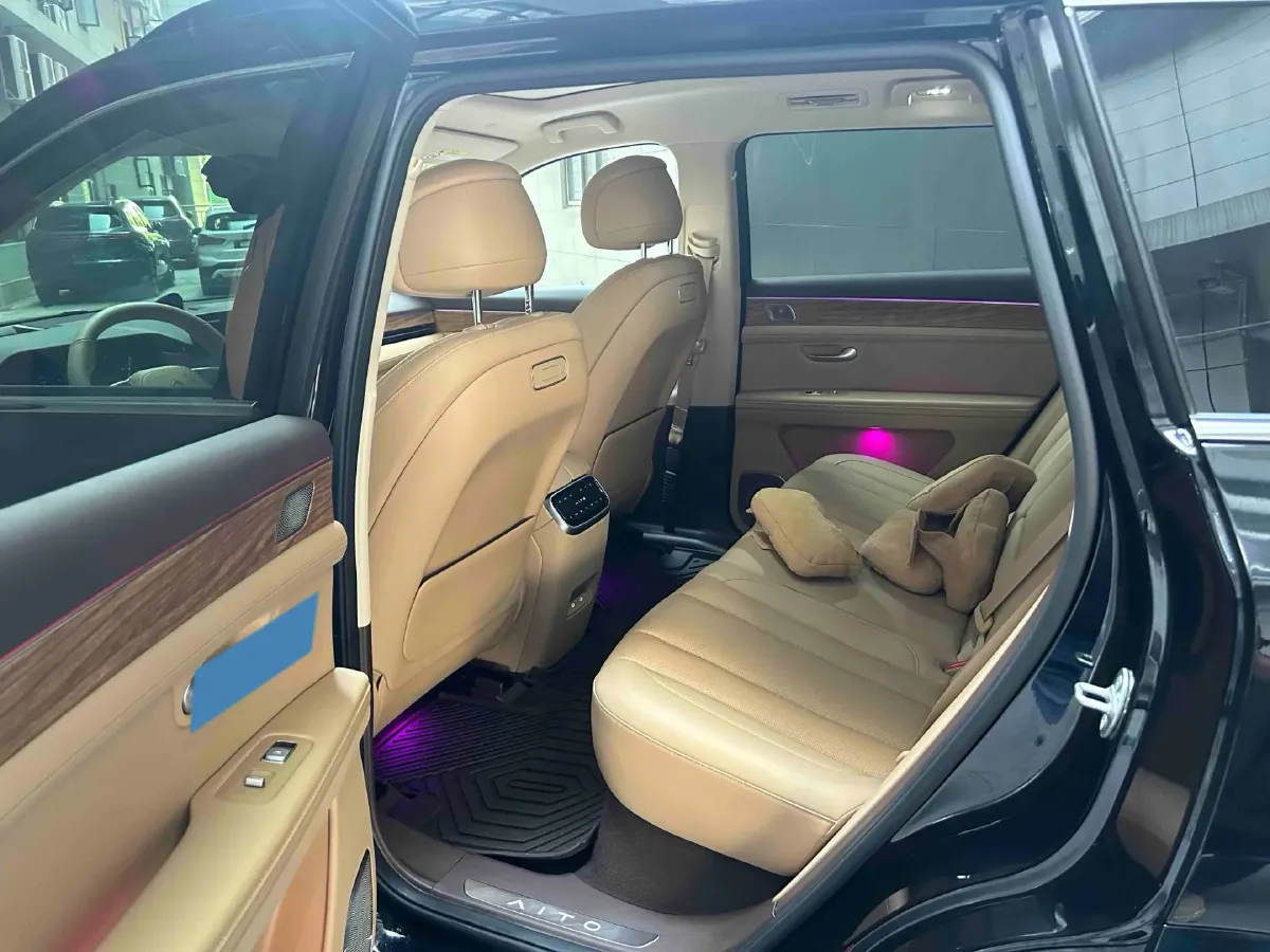 2024 AITO AITO M7 1.5T 152HP L4 REEV 42KWH,autocango,china used car exporter,china ev exporter,chinese used car exporter,chinese used ev exporter