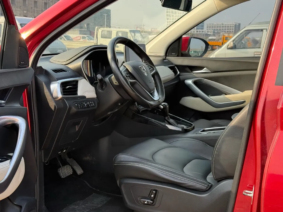 2019 BaoJun 530 1.5T 151HP L4 CVT,autocango,china used car exporter,china ev exporter,chinese used car exporter,chinese used ev exporter