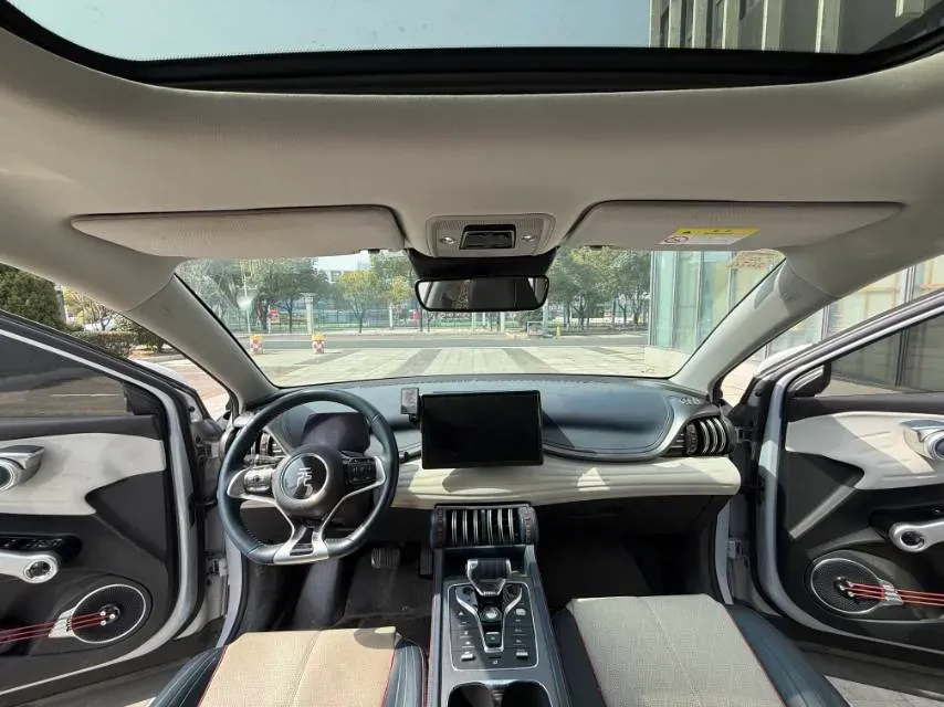 2022 Roewe RX5 MAX 1.5T 181HP L4 6AT,autocango,china used car exporter,china ev exporter,chinese used car exporter,chinese used ev exporter