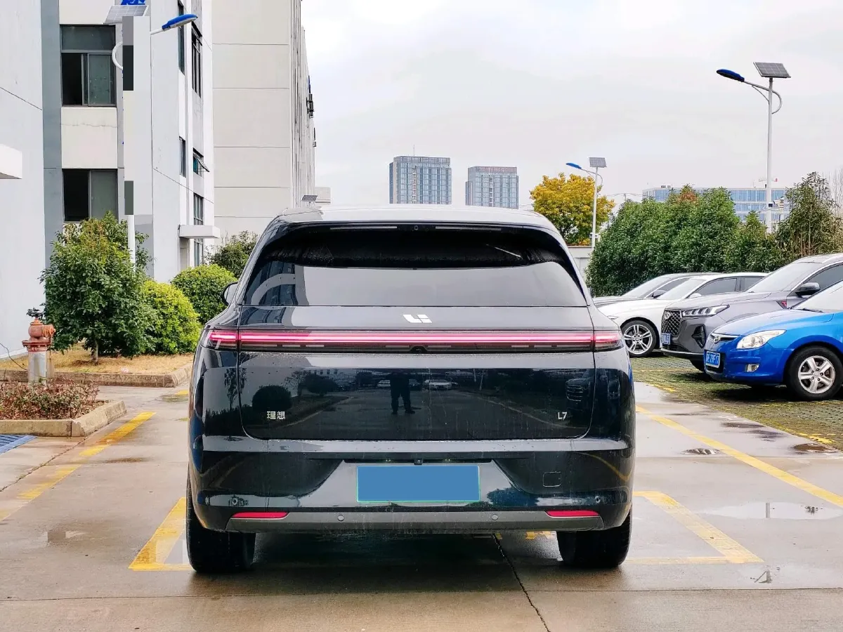 2023 Li L7 Range Extended 154HP REEV 40.9KWH,autocango,china used car exporter,china ev exporter,chinese used car exporter,chinese used ev exporter