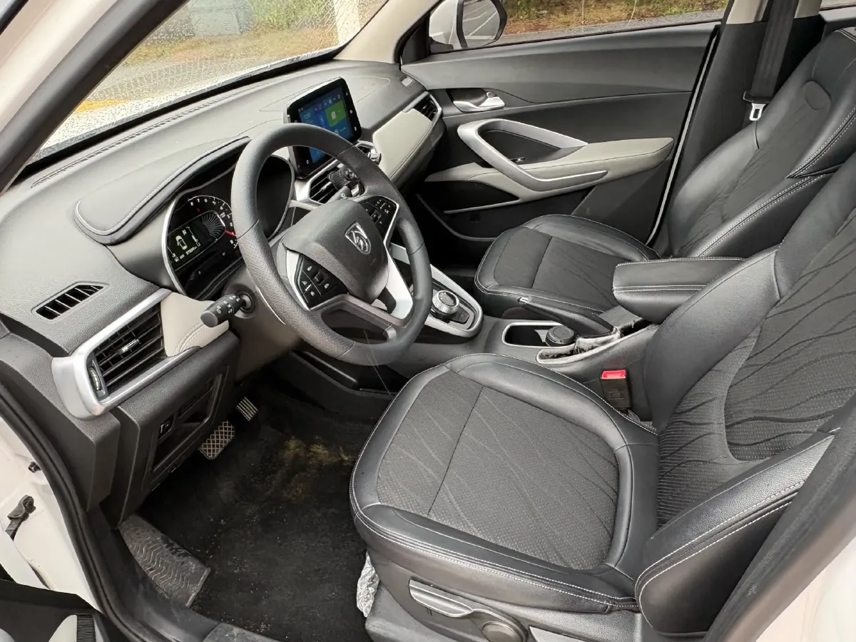 2017 BaoJun 310W 1.5L 105HP L4 6MT,autocango,china used car exporter,china ev exporter,chinese used car exporter,chinese used ev exporter