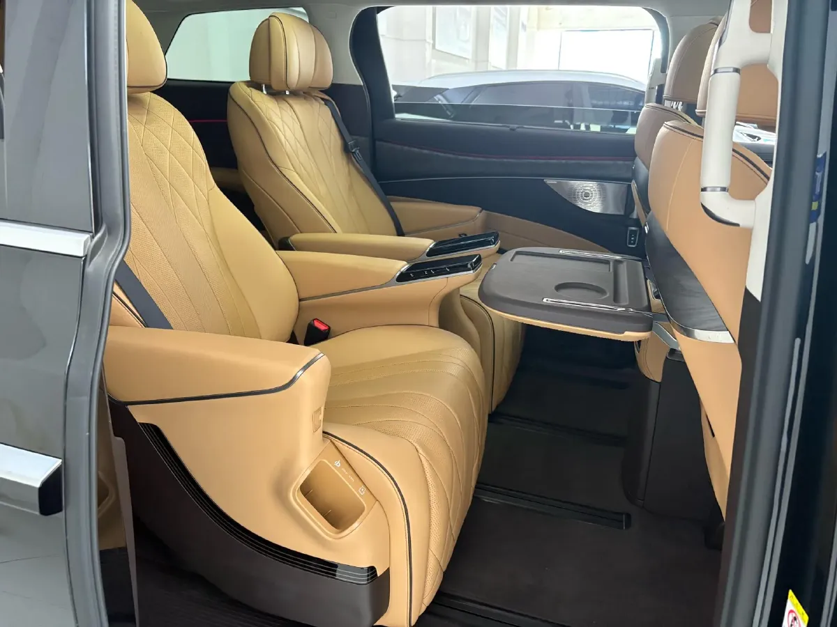 2024 Denza D9 1.5T 139HP L4 E-CVT PHEV 40KWH,autocango,china used car exporter,china ev exporter,chinese used car exporter,chinese used ev exporter