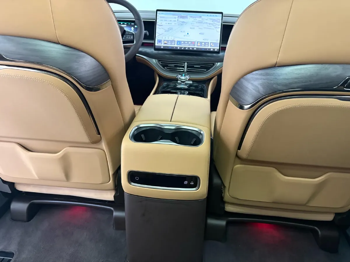 2024 Denza D9 1.5T 139HP L4 E-CVT PHEV 40KWH,autocango,china used car exporter,china ev exporter,chinese used car exporter,chinese used ev exporter