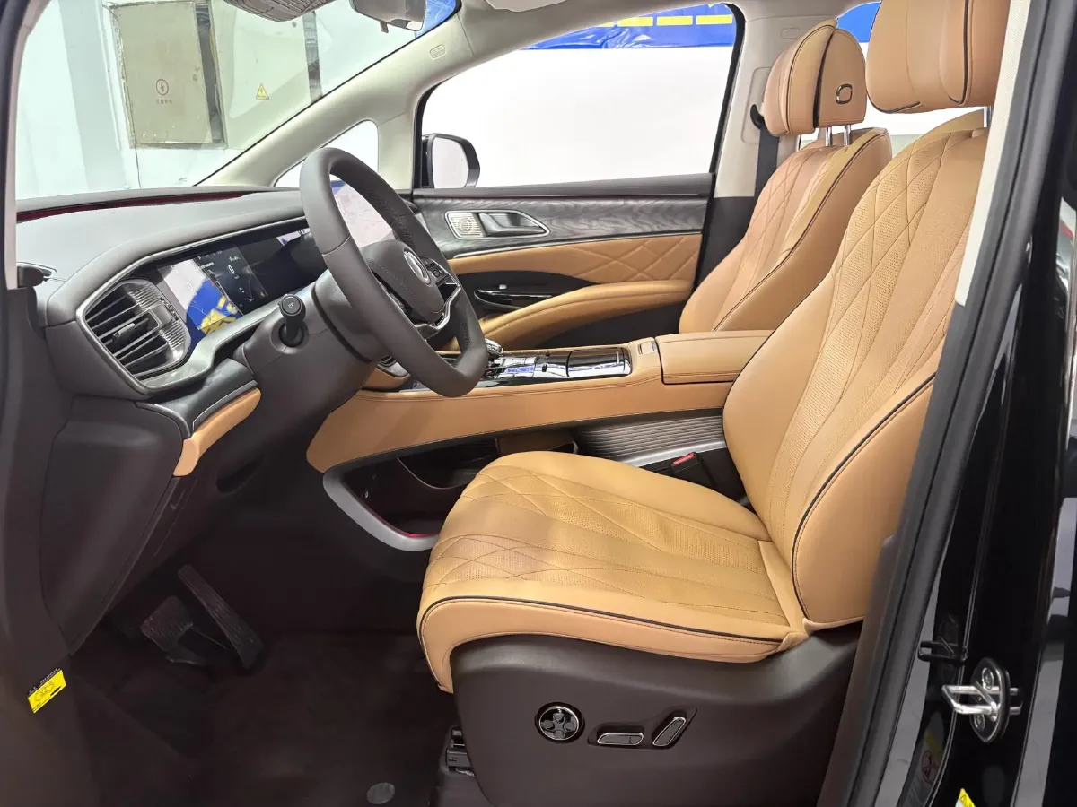 2024 Denza D9 1.5T 139HP L4 E-CVT PHEV 40KWH,autocango,china used car exporter,china ev exporter,chinese used car exporter,chinese used ev exporter