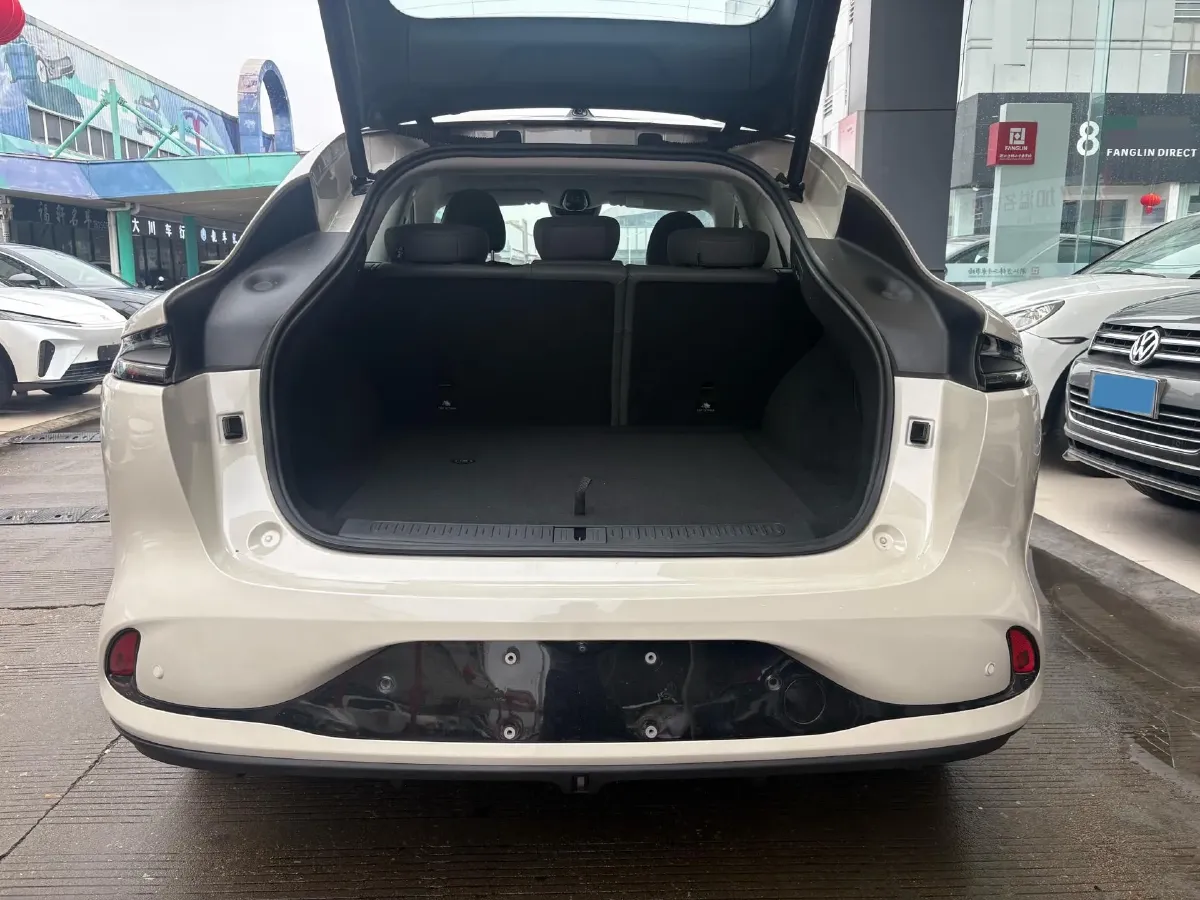 2023 IM LS6 BEV 71KWH,autocango,china used car exporter,china ev exporter,chinese used car exporter,chinese used ev exporter