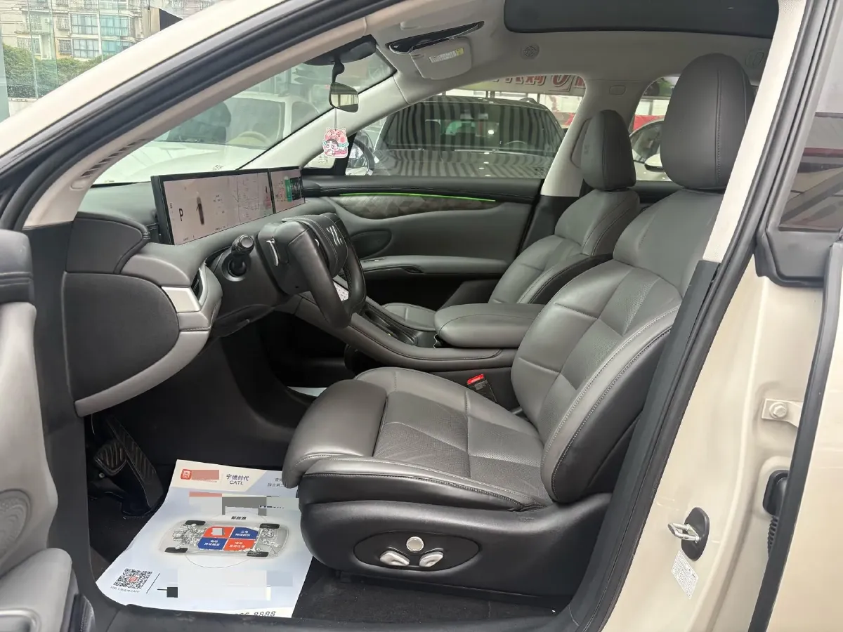 2023 IM LS6 BEV 71KWH,autocango,china used car exporter,china ev exporter,chinese used car exporter,chinese used ev exporter