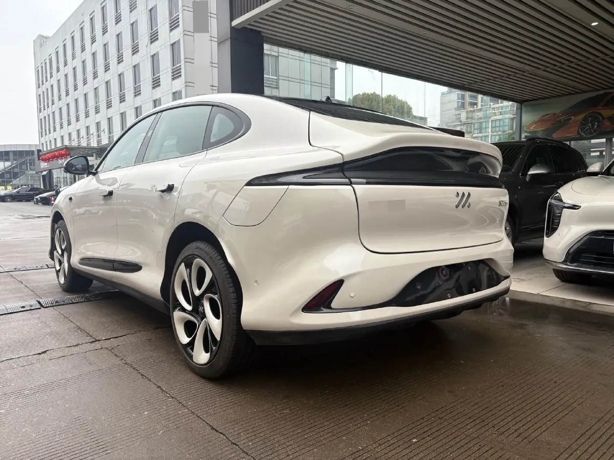 2023 IM LS6 BEV 71KWH,autocango,china used car exporter,china ev exporter,chinese used car exporter,chinese used ev exporter