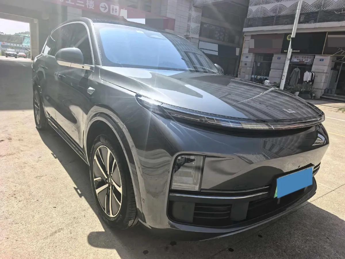 2024 Volvo S60 2.0T 197HP L4 7DCT,autocango,china used car exporter,china ev exporter,chinese used car exporter,chinese used ev exporter