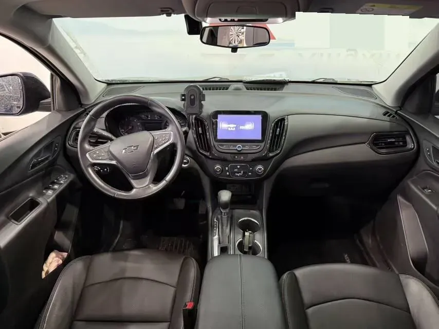 2021 Chevrolet Equinox 1.5T 169HP L4 6AT,autocango,china used car exporter,china ev exporter,chinese used car exporter,chinese used ev exporter