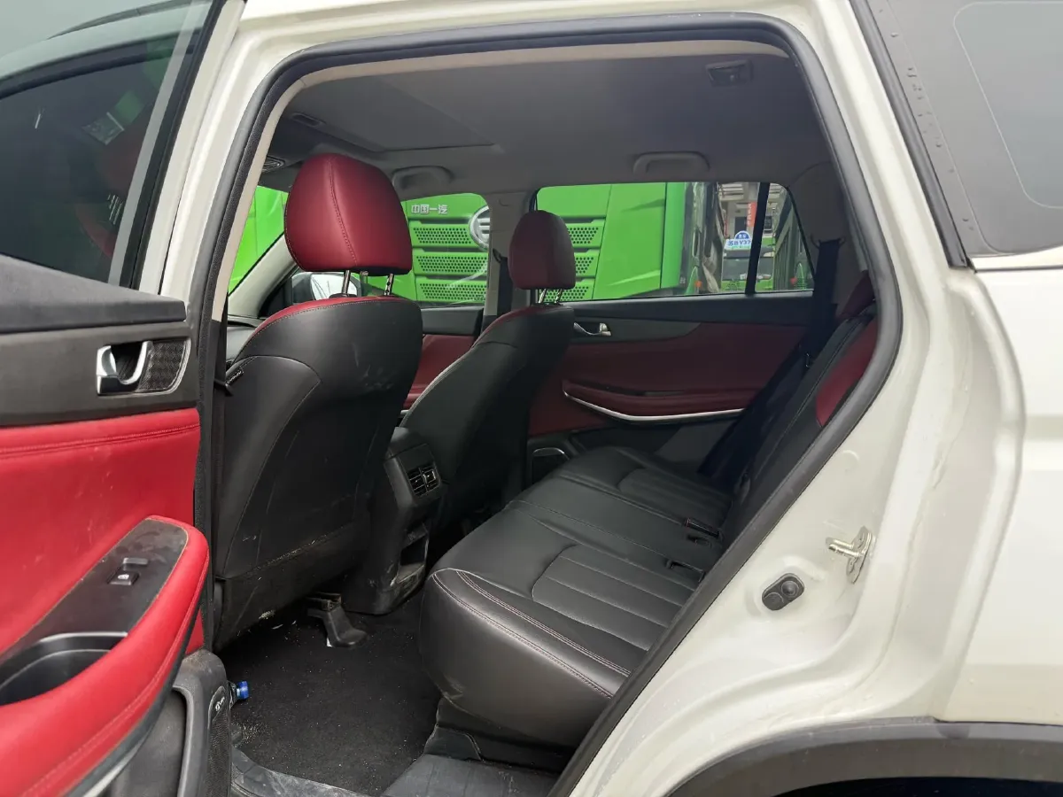 2023 ChangAn CS75 1.5T 188HP L4 7DCT,autocango,china used car exporter,china ev exporter,chinese used car exporter,chinese used ev exporter