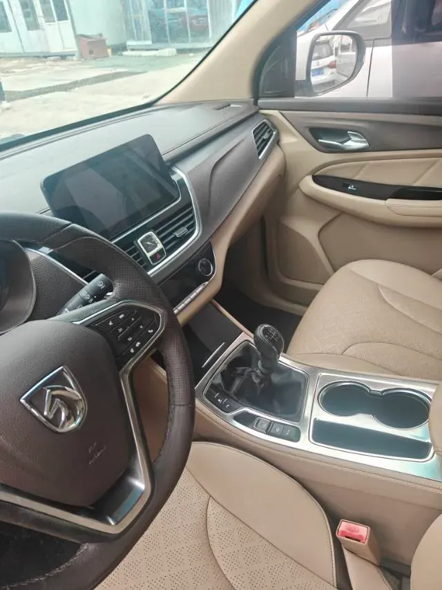 2017 SWM X7 1.5T 156HP L4 5MT,autocango,china used car exporter,china ev exporter,chinese used car exporter,chinese used ev exporter