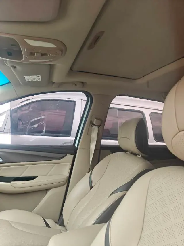 2017 SWM X7 1.5T 156HP L4 5MT,autocango,china used car exporter,china ev exporter,chinese used car exporter,chinese used ev exporter