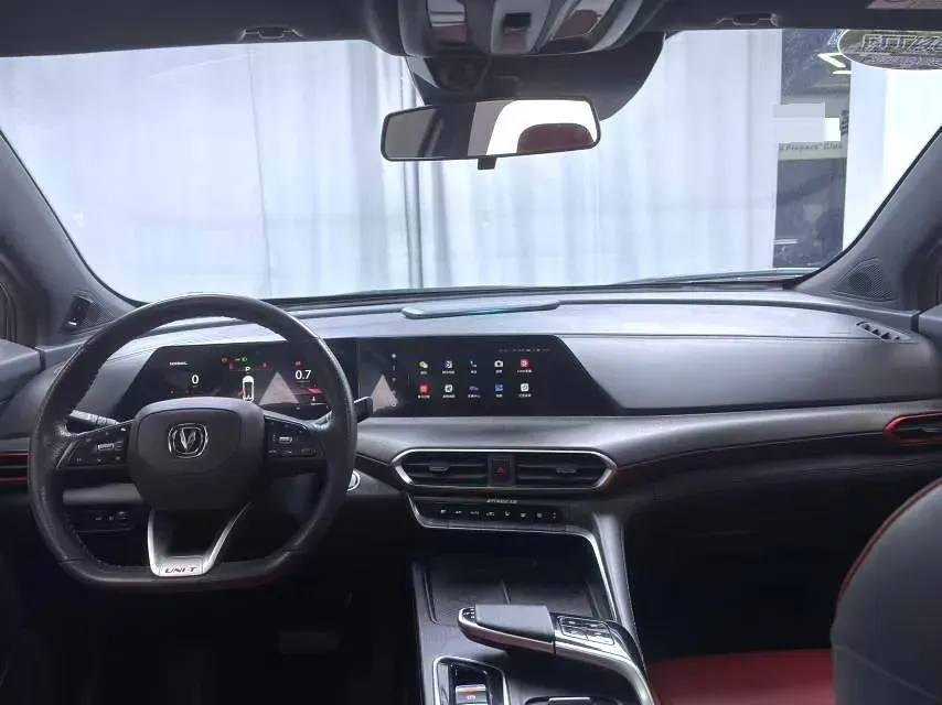 2020 ChangAn UNI-T 1.5T 180HP L4 7DCT,autocango,china used car exporter,china ev exporter,chinese used car exporter,chinese used ev exporter