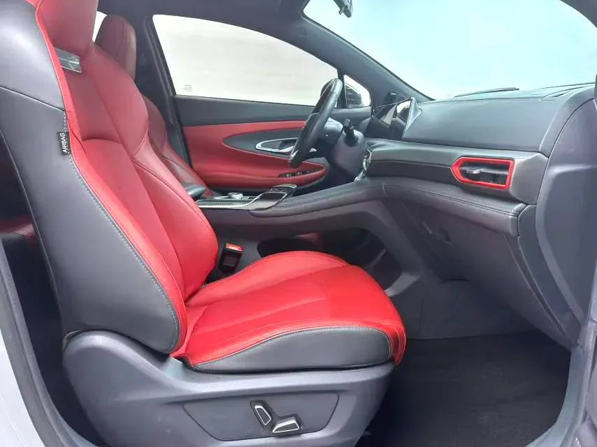 2020 ChangAn UNI-T 1.5T 180HP L4 7DCT,autocango,china used car exporter,china ev exporter,chinese used car exporter,chinese used ev exporter