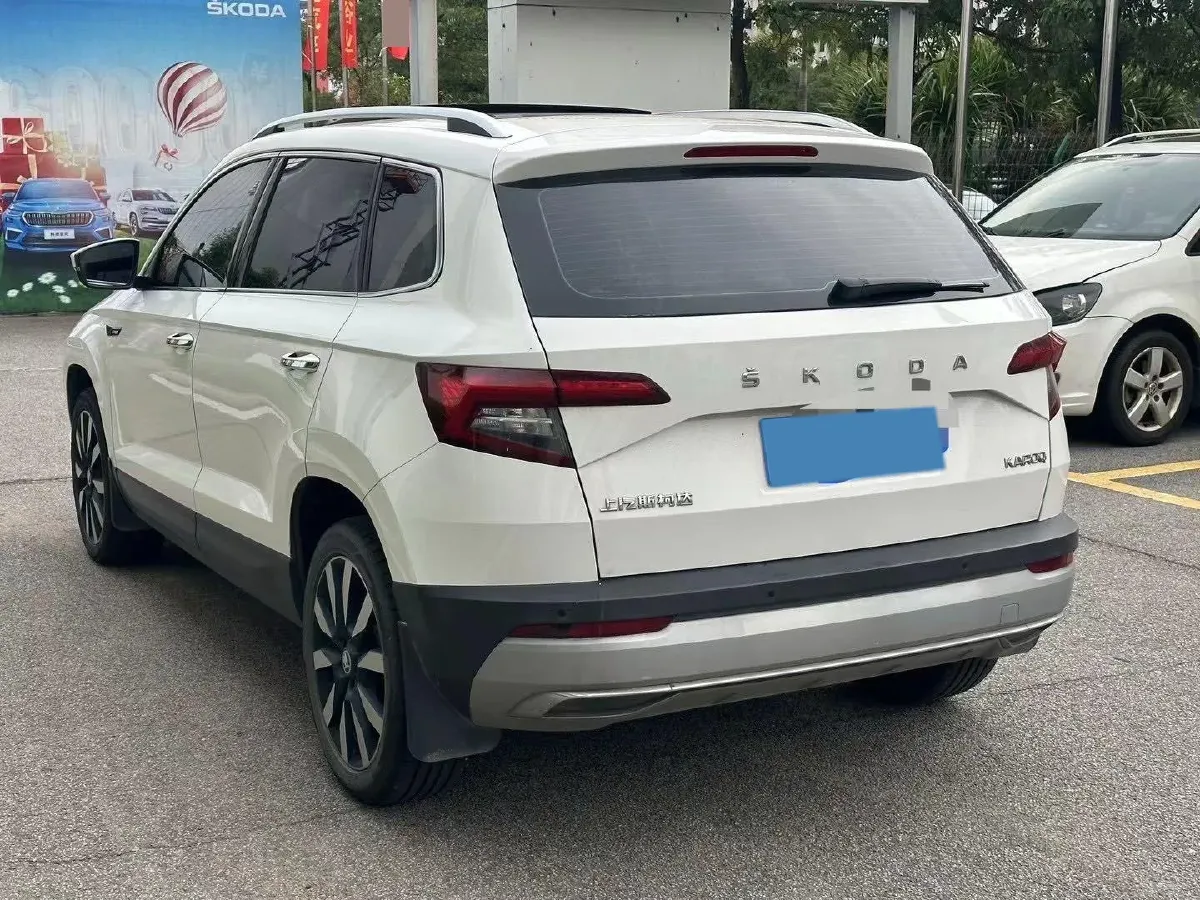 2020 Skoda Karoq 1.4T 150HP L4 7DCT,autocango,china used car exporter,china ev exporter,chinese used car exporter,chinese used ev exporter