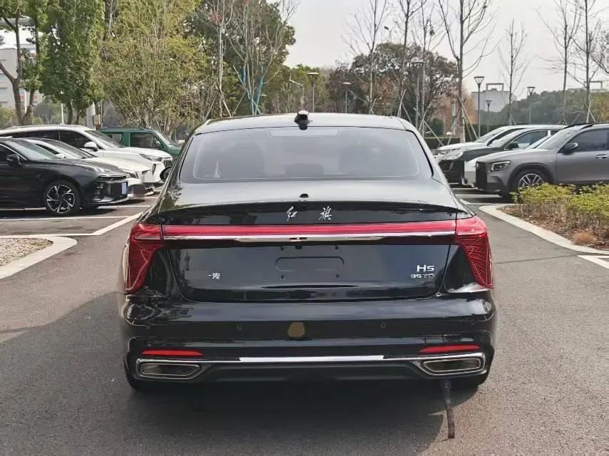 2025 HongQi H5 1.5T 169HP L4 7DCT,autocango,china used car exporter,china ev exporter,chinese used car exporter,chinese used ev exporter