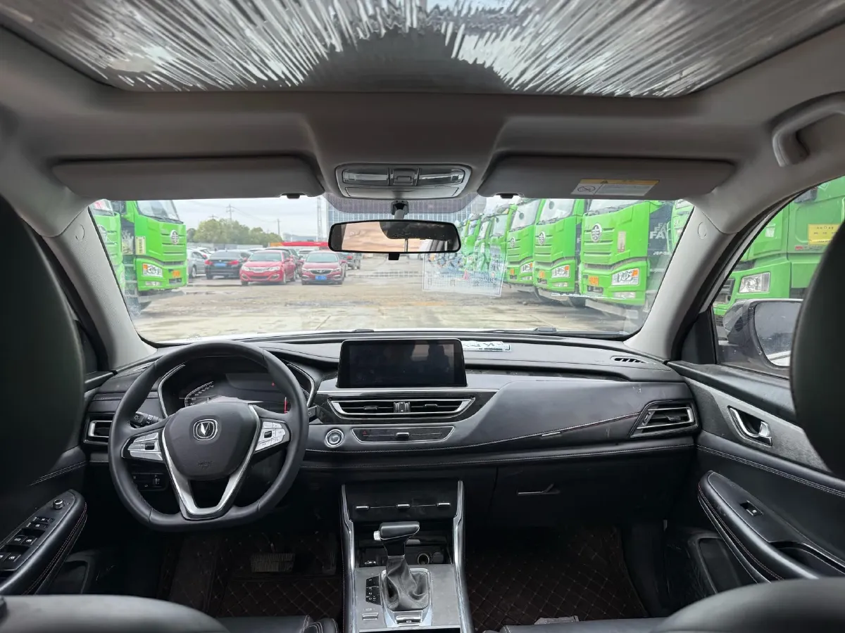 2022 ChangAn CS75 1.5T 180HP L4 7DCT,autocango,china used car exporter,china ev exporter,chinese used car exporter,chinese used ev exporter