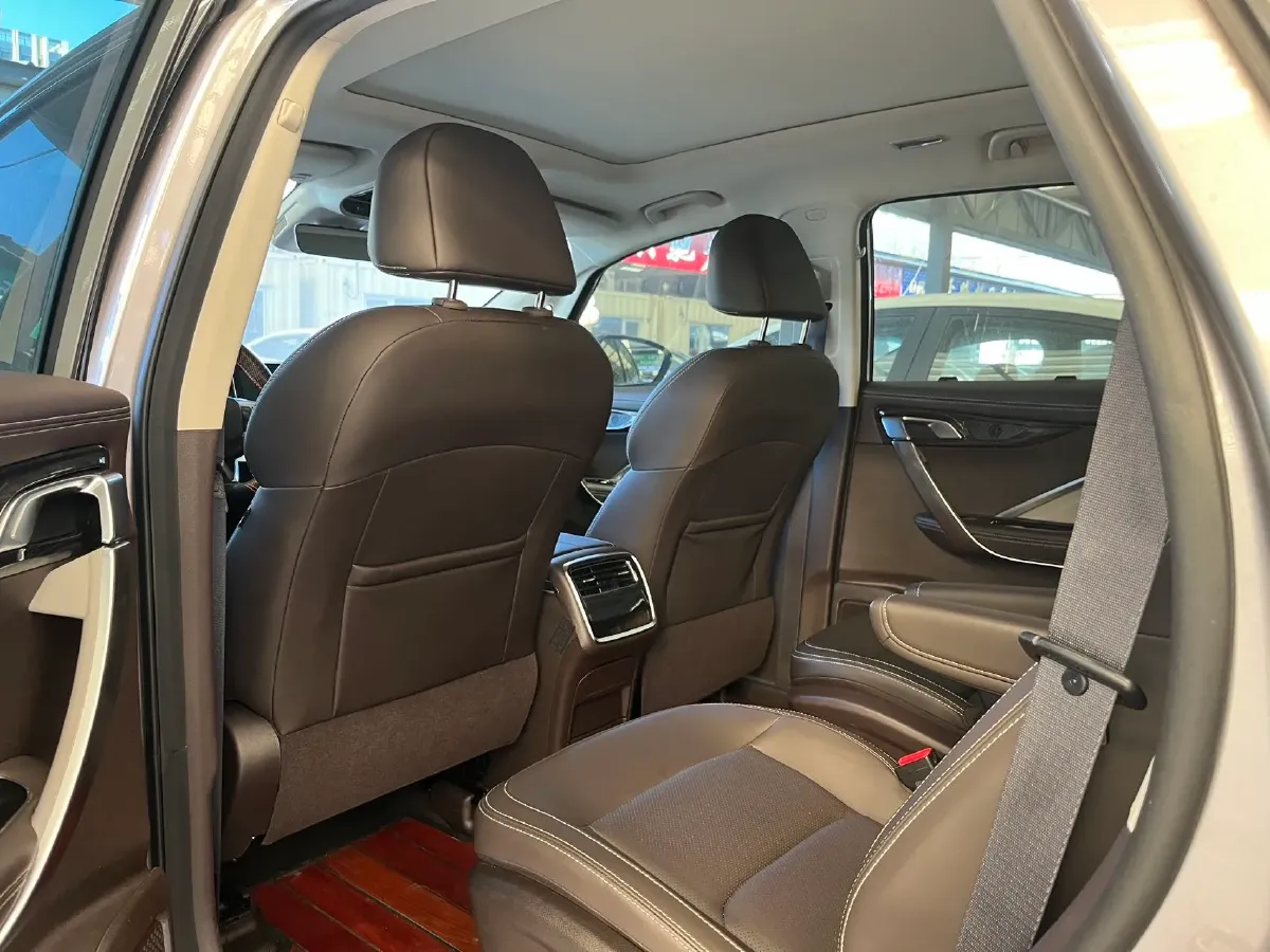 2021 Geely JiaJi 1.5T 177HP L3 7DCT,autocango,china used car exporter,china ev exporter,chinese used car exporter,chinese used ev exporter