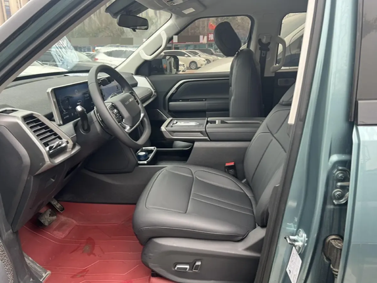 2025 MAXUS InterstellarX 2.5T 224HP L4 8AT,autocango,china used car exporter,china ev exporter,chinese used car exporter,chinese used ev exporter