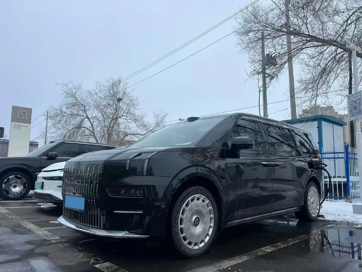 2024 Zeekr 009 BEV 108KWH,autocango,china used car exporter,china ev exporter,chinese used car exporter,chinese used ev exporter