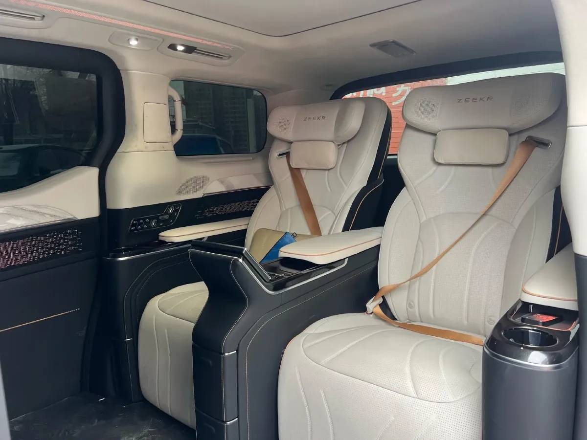 2024 Zeekr 009 BEV 108KWH,autocango,china used car exporter,china ev exporter,chinese used car exporter,chinese used ev exporter